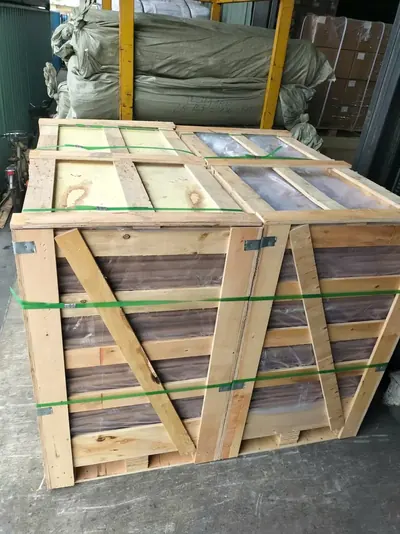 Đá mềm ốp tường đóng kiện gỗ chờ xuất.