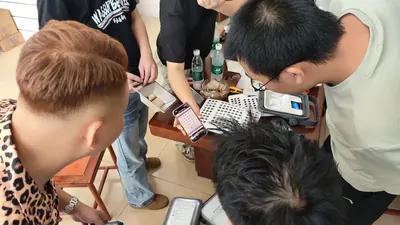 Kiểm tra linh kiện mẫu