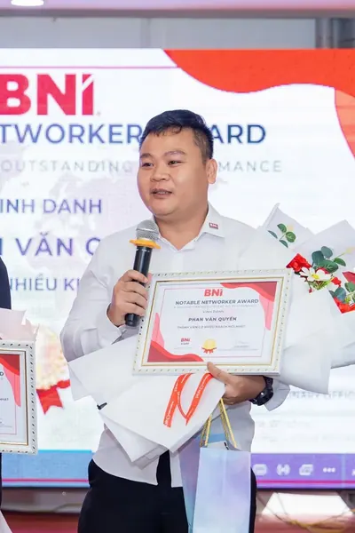 Nhận giải thưởng BNI Networker Award.